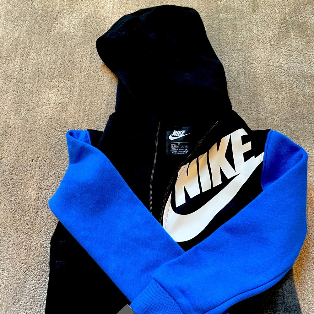 Boy Nike hoodie